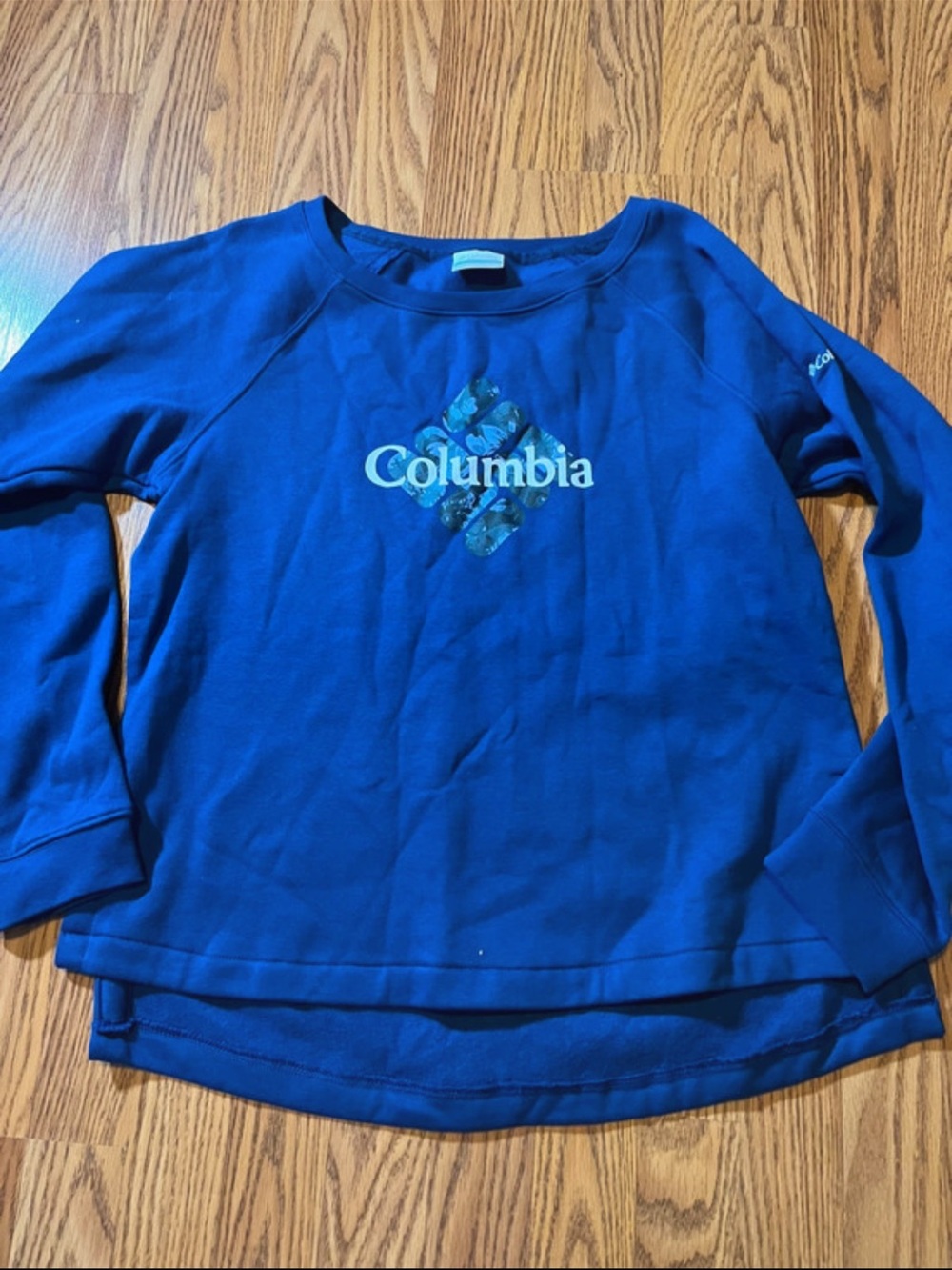 Columbia ladies size Medium crewneck sweatshirt